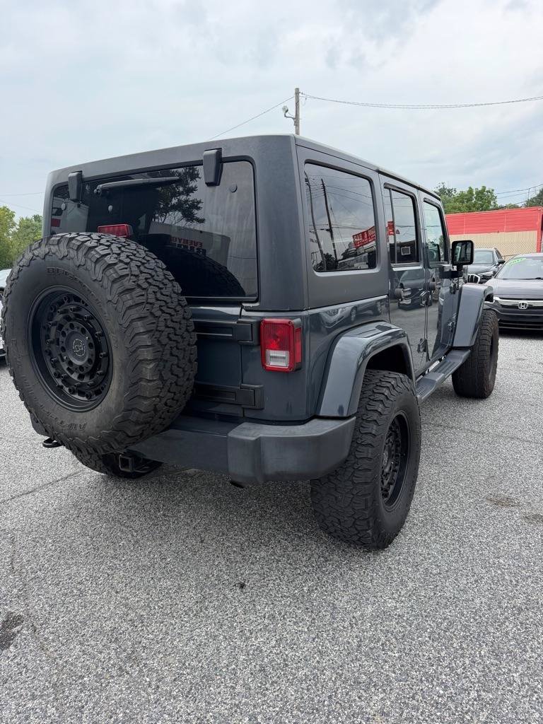 Used 2017 Jeep Wrangler Unlimited Sahara w/ Connectivity Group AWD/4WD image 2
