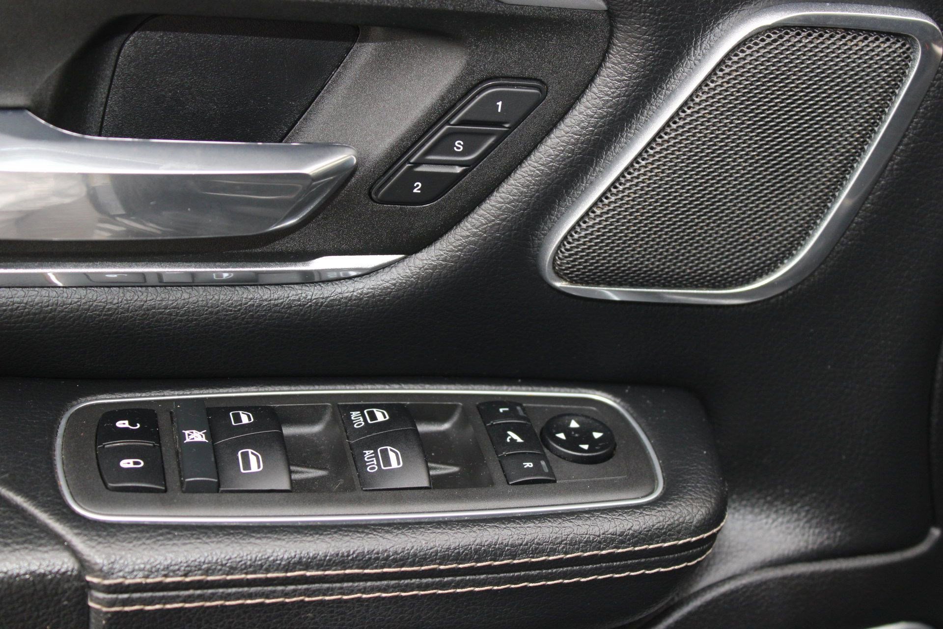 Used 2021 RAM 1500 Laramie image 12