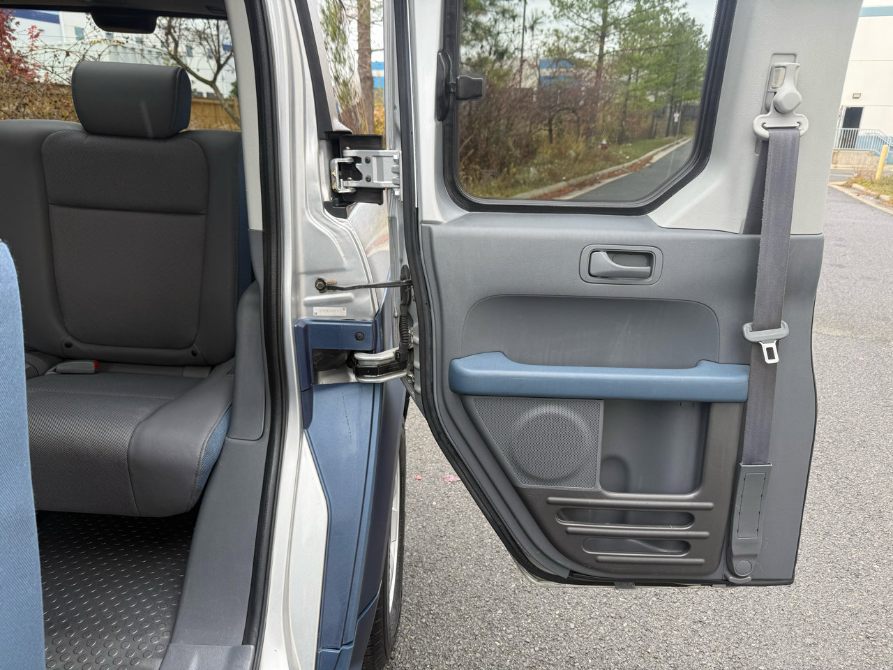 Used 2005 Honda Element EX image 19