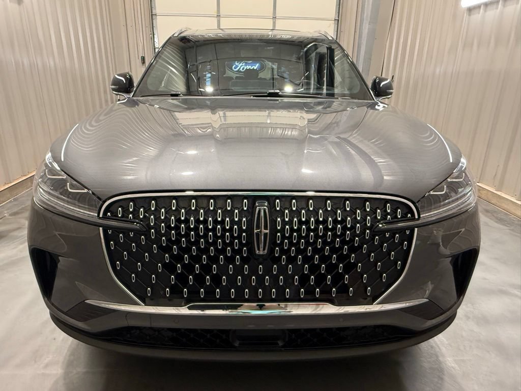 Used 2025 Lincoln Aviator Reserve w/ Equipment Group 201A AWD/4WD image 2