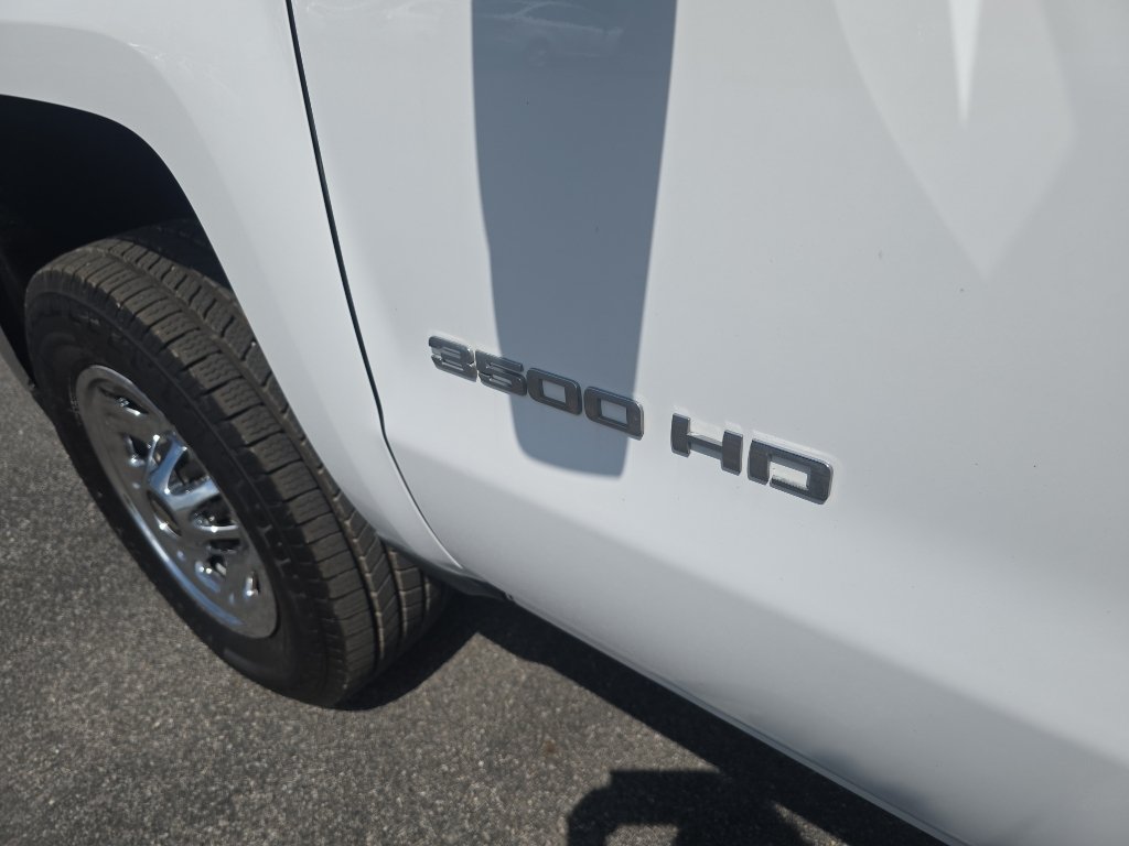 Used 2015 Chevrolet Silverado 3500 W/T RWD image 12