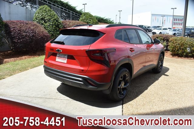 New 2026 Chevrolet Trax LT w/ Midnight Edition FWD image 10