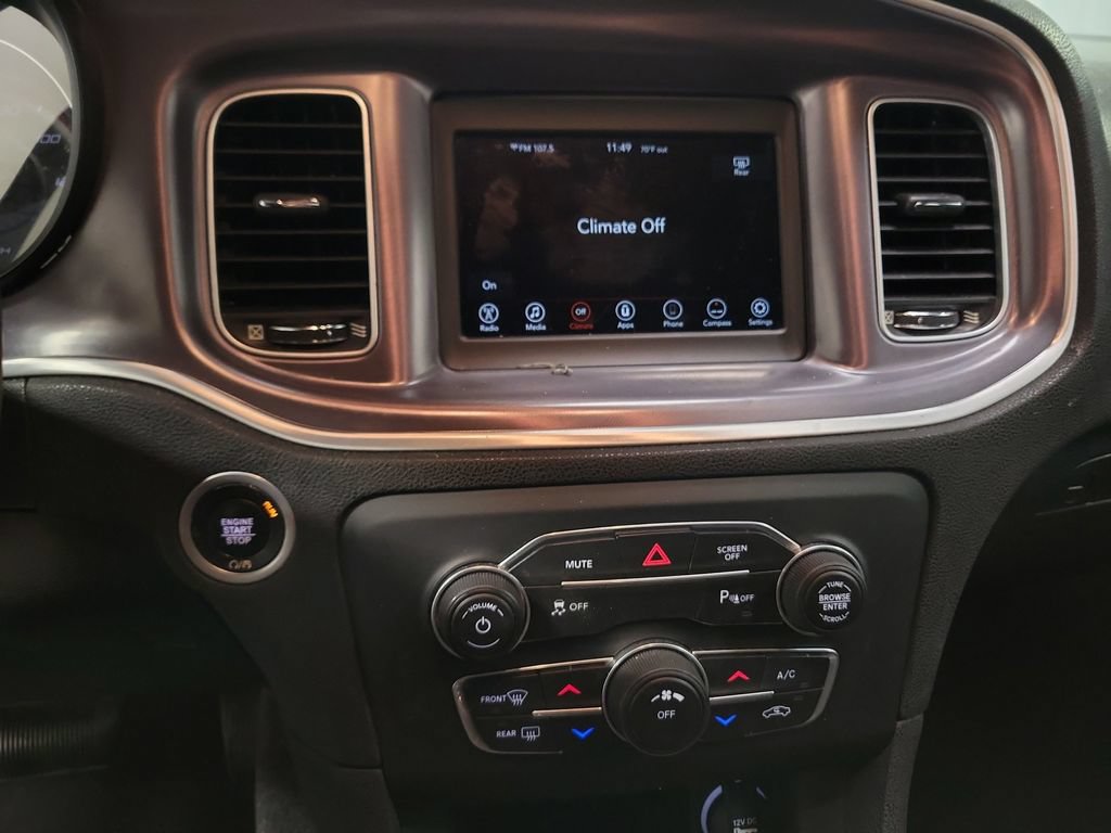 Used 2019 Dodge Charger SXT RWD image 18