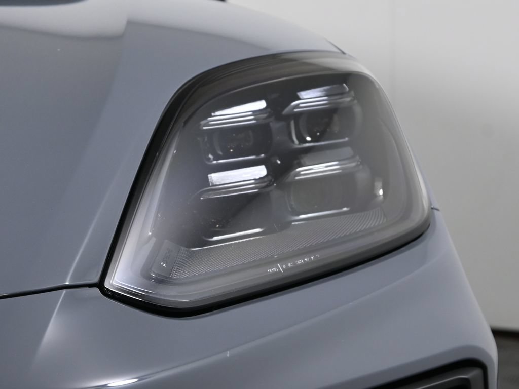 Used 2026 Porsche Cayenne E-Hybrid AWD/4WD image 11