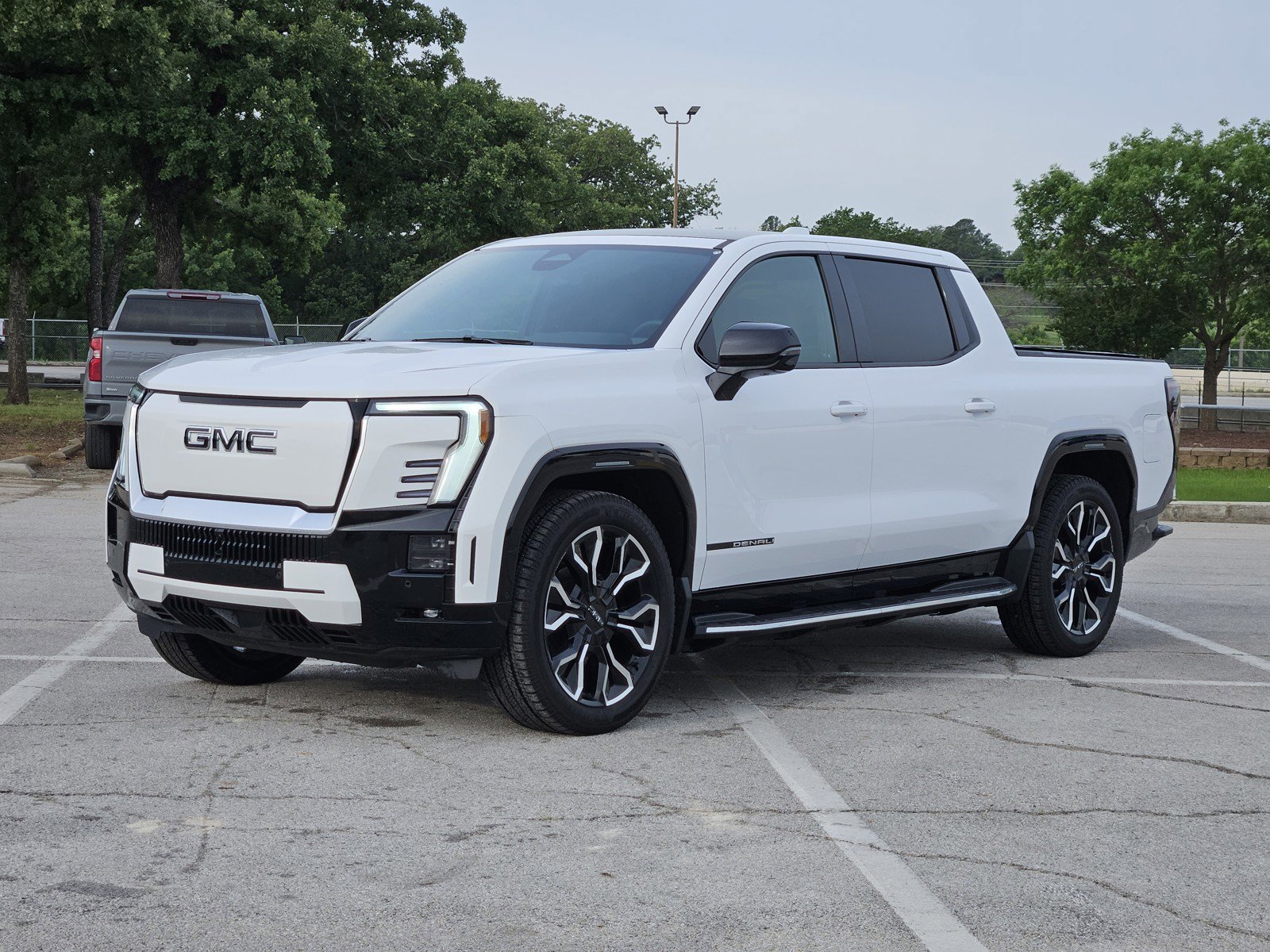 New 2025 GMC Sierra EV Denali AWD/4WD image 2