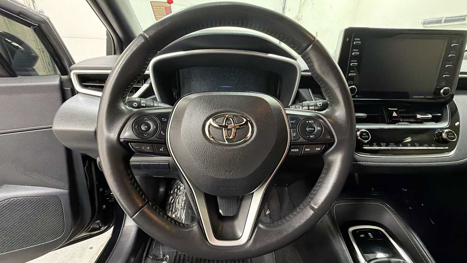 Used 2021 Toyota Corolla XSE FWD image 16