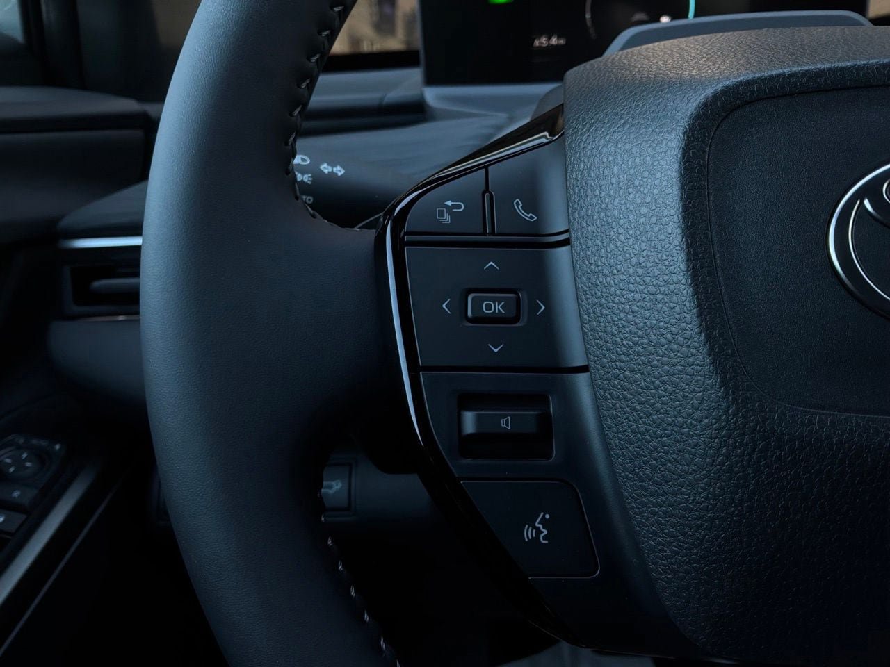 New 2026 Toyota C-HR AWD/4WD image 33