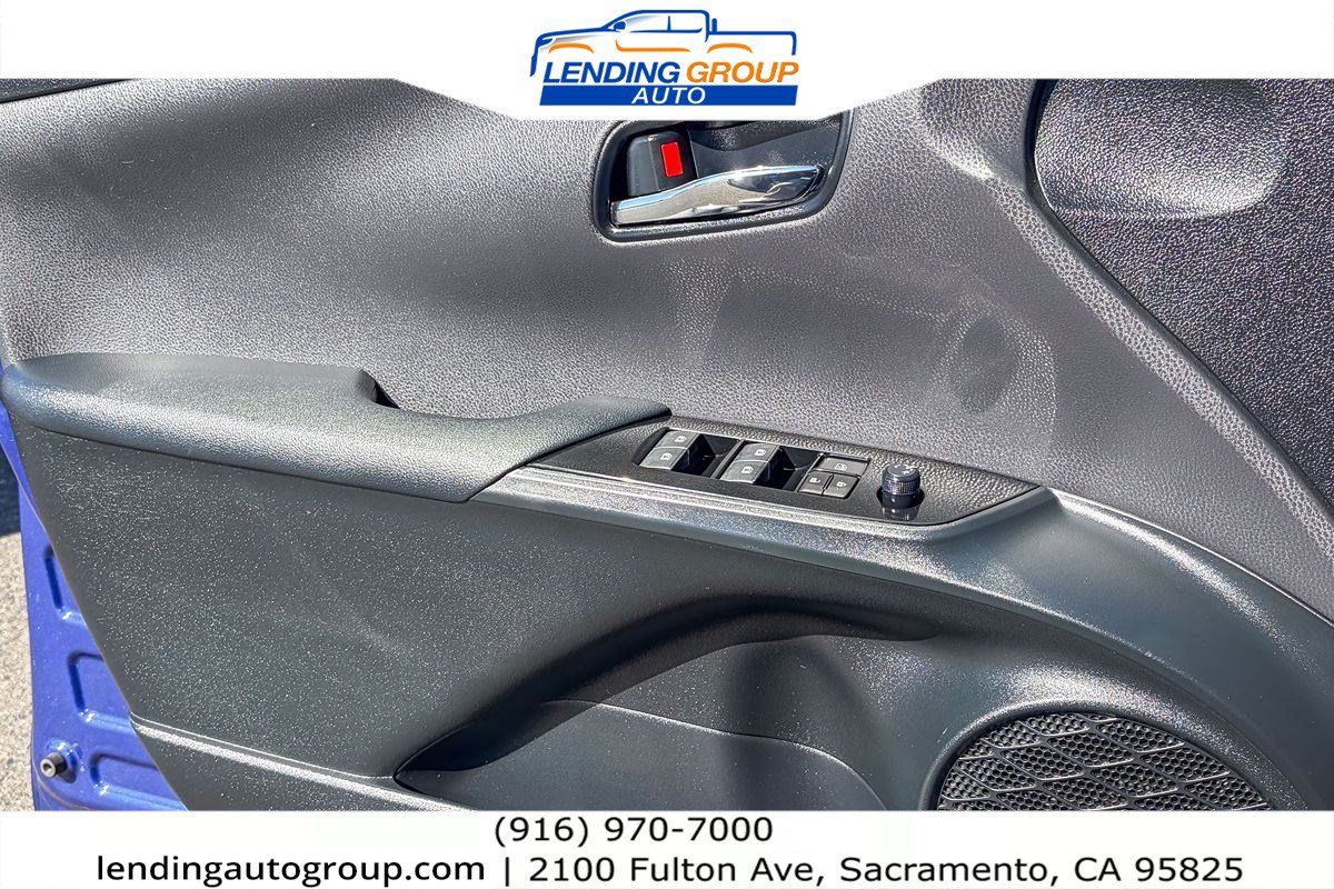 Used 2017 Toyota Prius Two w/ Prius Two Safety Plus Package FWD image 19