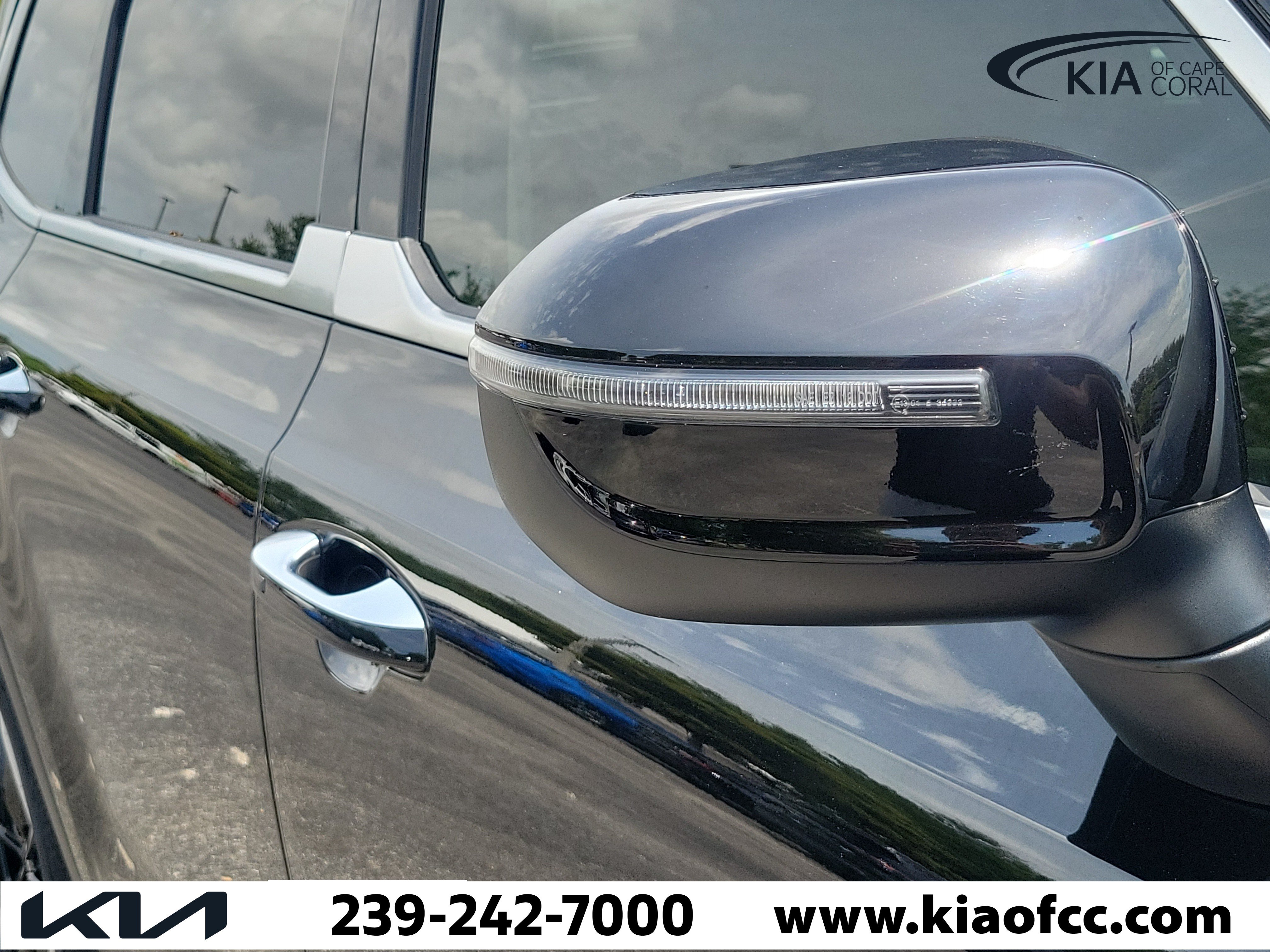Certified 2024 Kia Telluride S w/ S Sunroof Package AWD/4WD image 5