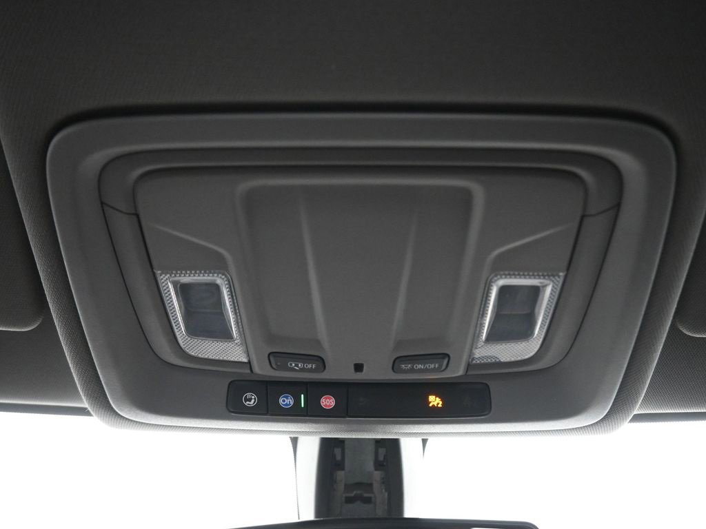 Used 2020 Chevrolet Silverado 1500 Custom image 21