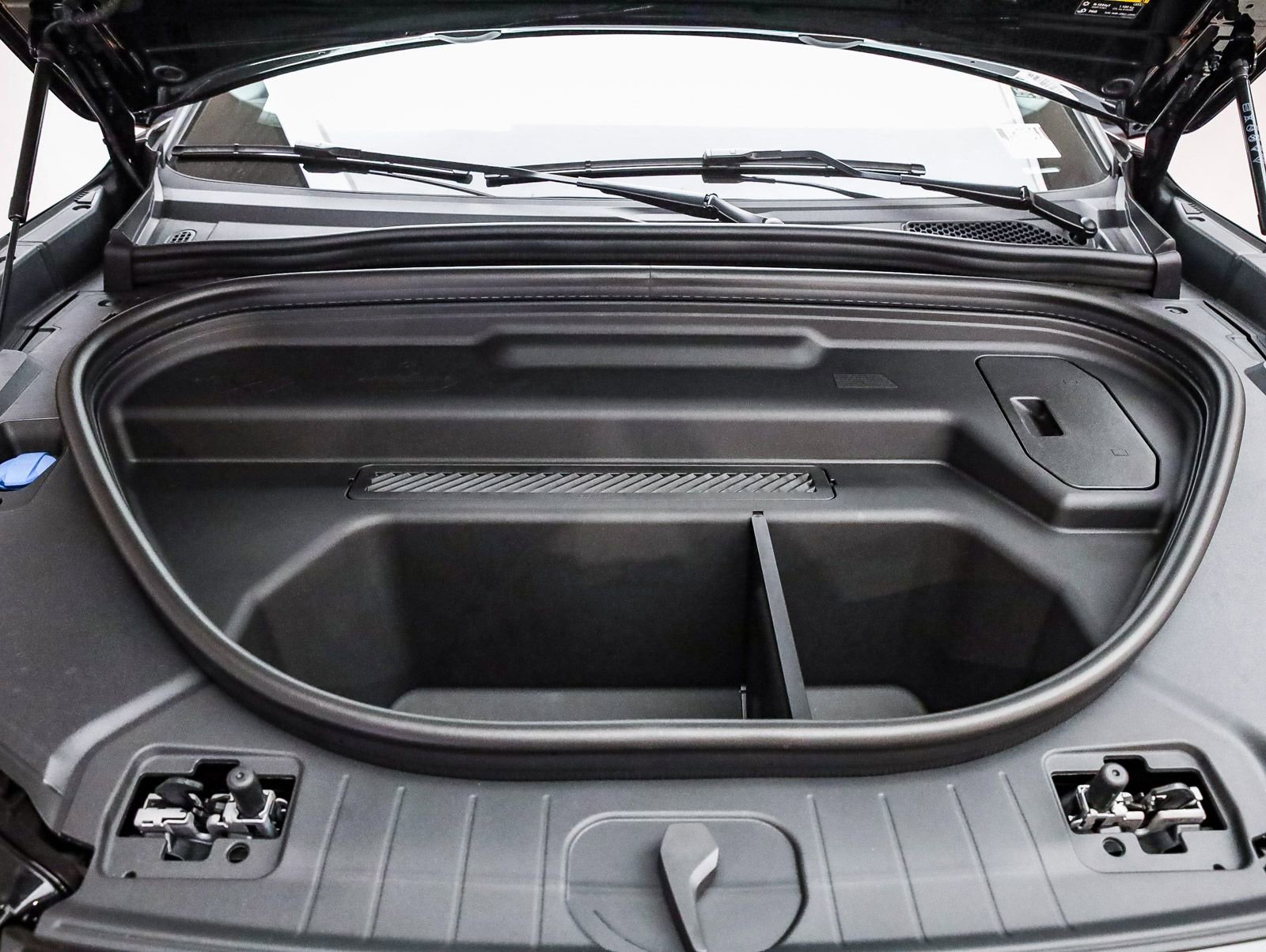 New 2025 Audi Q6 e-tron Premium Plus AWD/4WD image 29