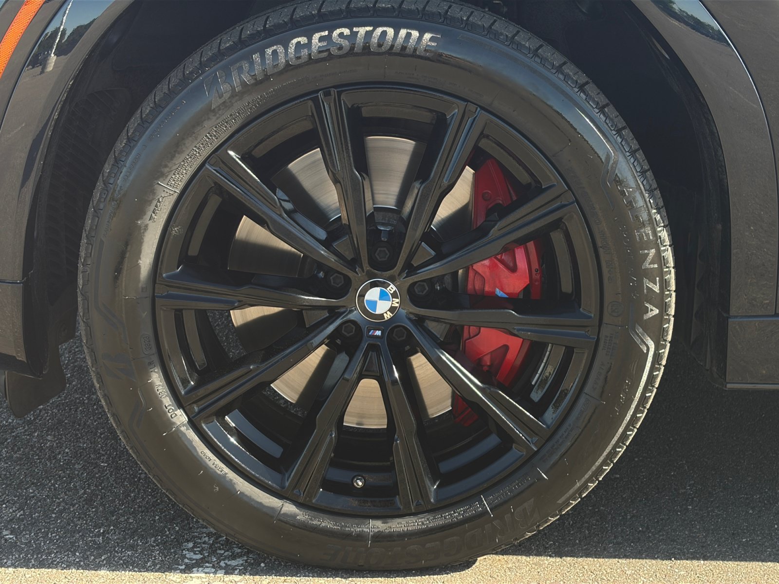 Used 2021 BMW X6 M50i w/ Dynamic Handling Package AWD/4WD image 12