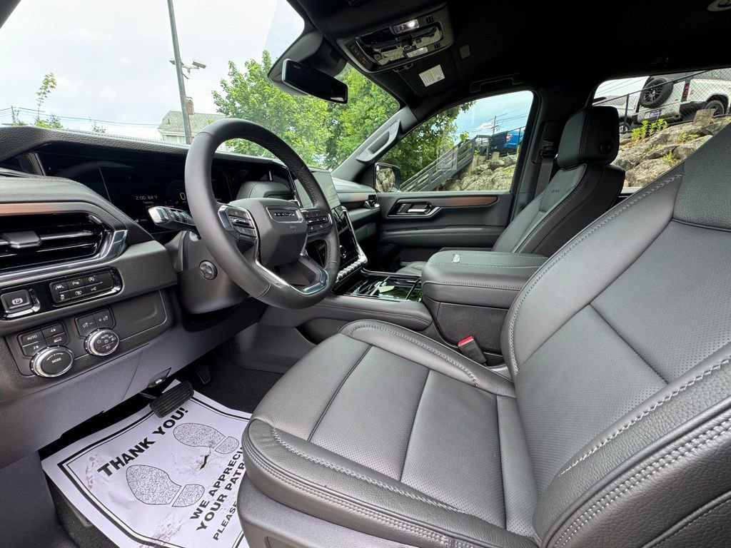 Used 2026 GMC Yukon Denali AWD/4WD image 16