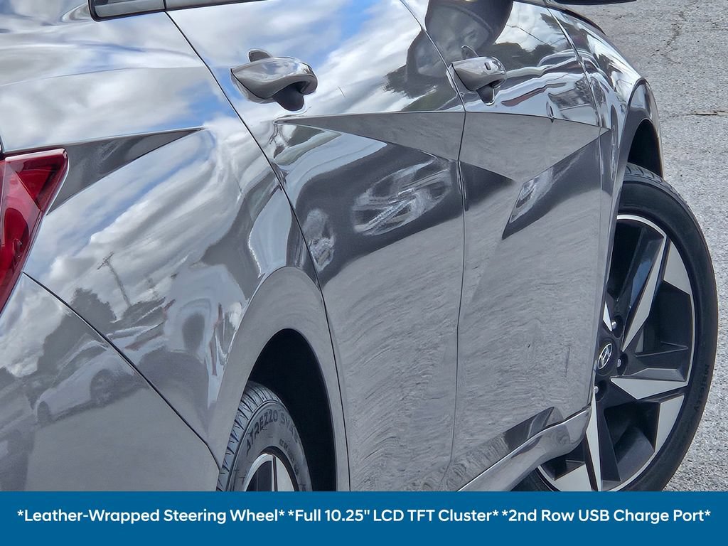 Used 2023 Hyundai Elantra SEL w/ Convenience Package FWD image 18