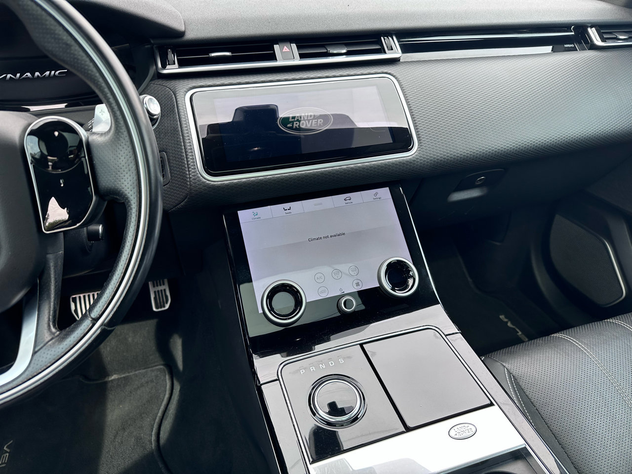 Used 2018 Land Rover Range Rover Velar R-Dynamic SE image 19