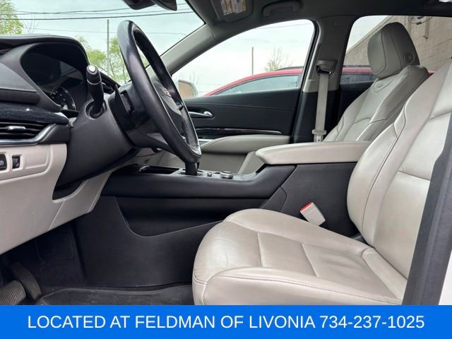 Used 2020 Cadillac XT4 Premium Luxury w/ Cold Weather Package AWD/4WD image 6