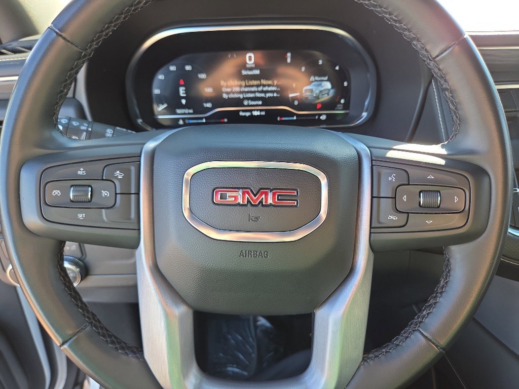Used 2024 GMC Yukon XL SLT image 14