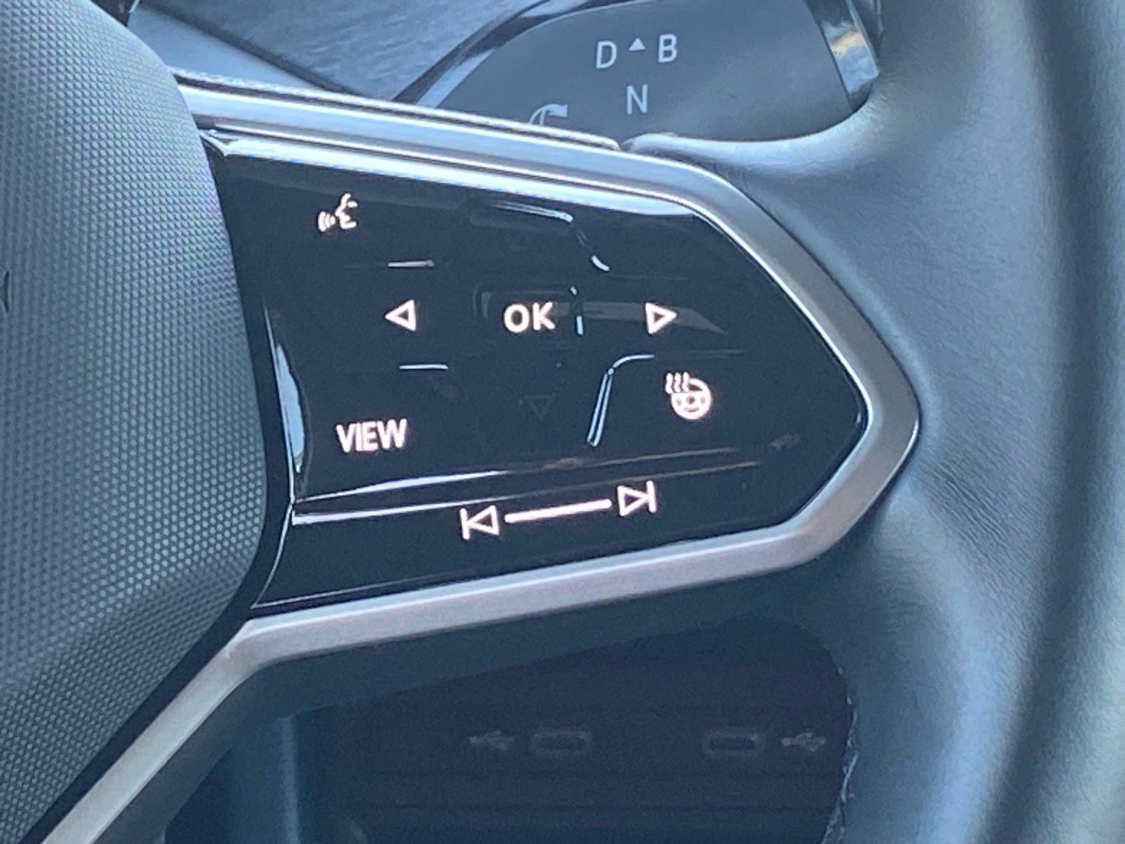 Certified 2025 Volkswagen ID. Buzz Pro S RWD image 7