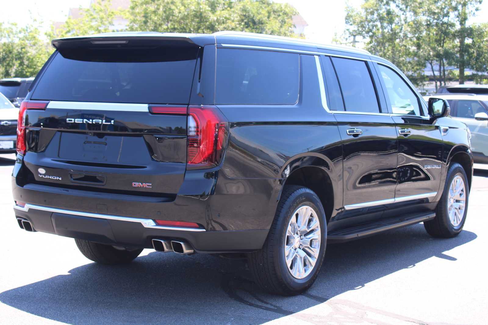 Certified 2025 GMC Yukon XL Denali AWD/4WD image 7