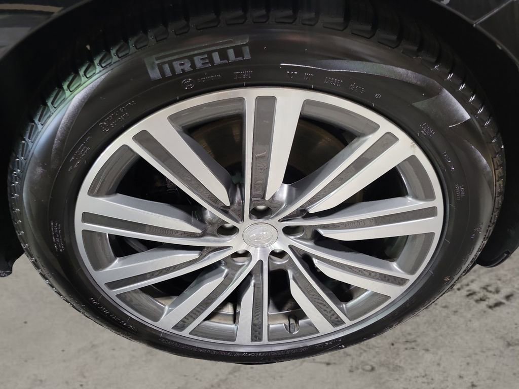 Used 2023 Land Rover Range Rover SV image 11