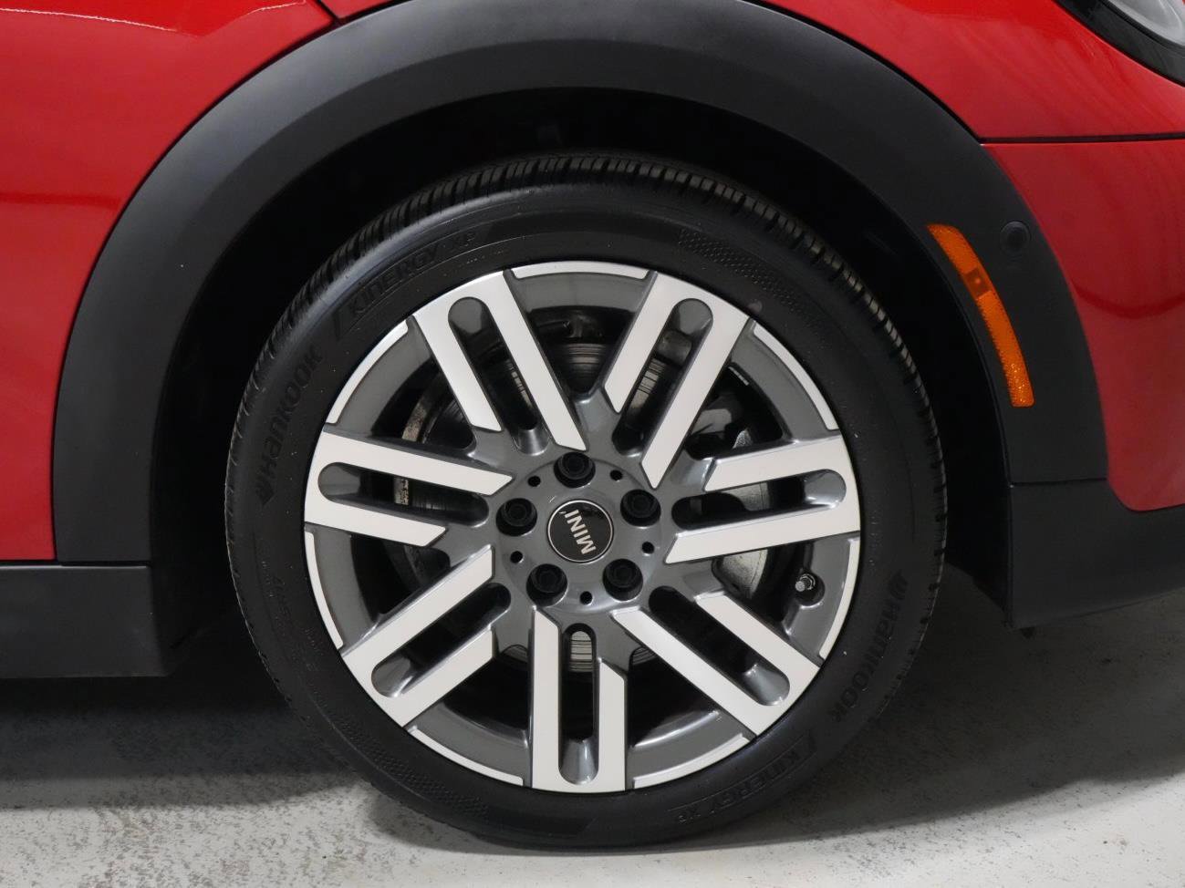 Certified 2025 MINI Cooper S image 38