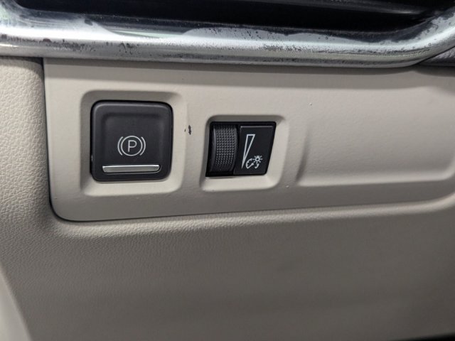 Used 2023 Cadillac XT4 Premium Luxury FWD image 12