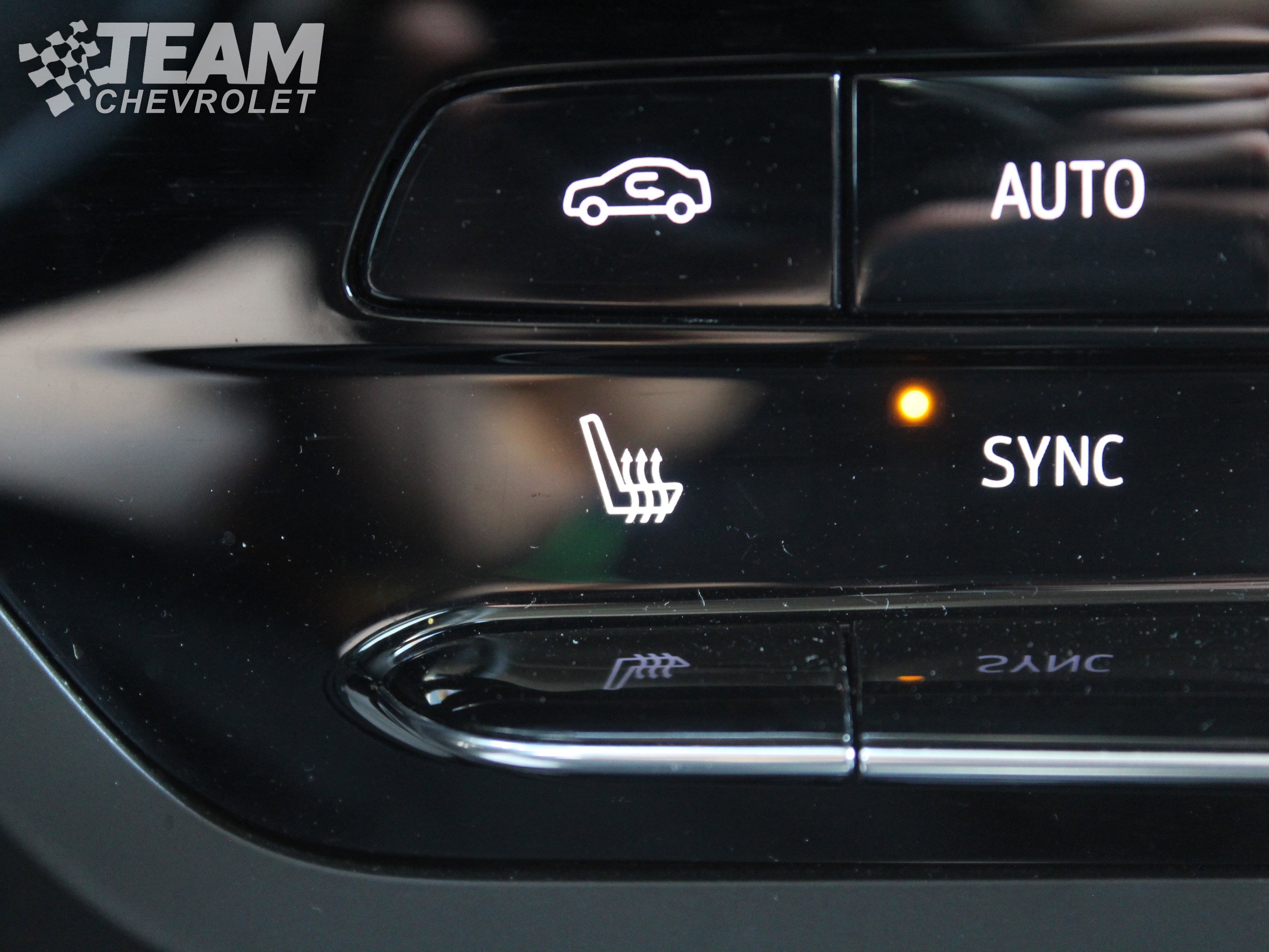 Used 2023 Buick Envision Essence image 17