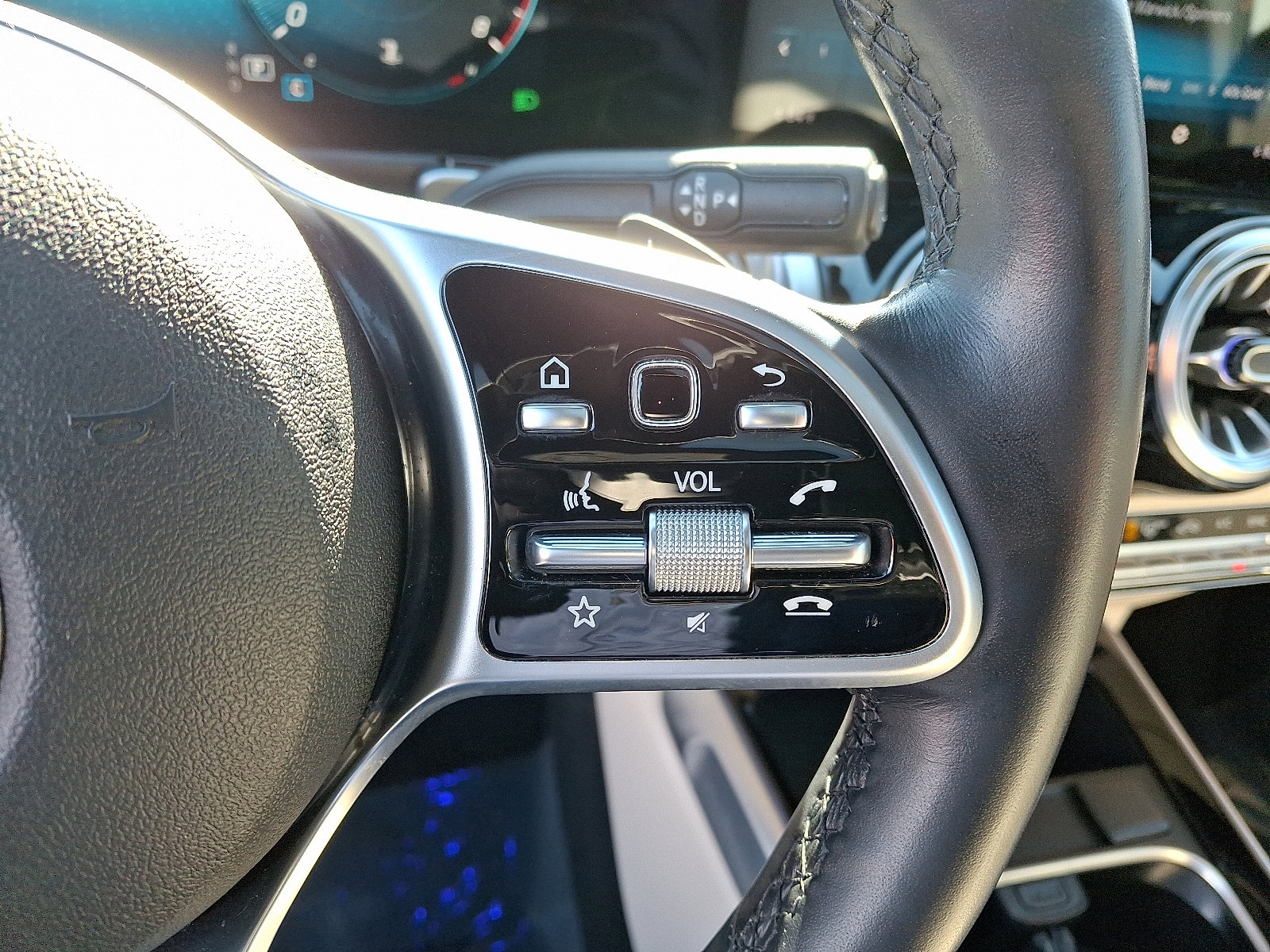 Certified 2022 Mercedes-Benz GLB 250 4MATIC image 23