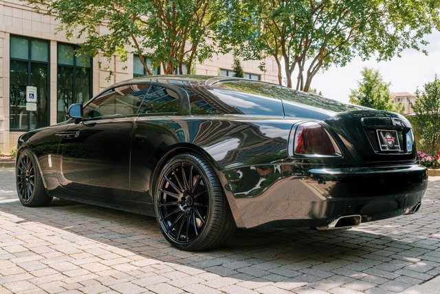 Used 2014 Rolls-Royce Wraith image 36