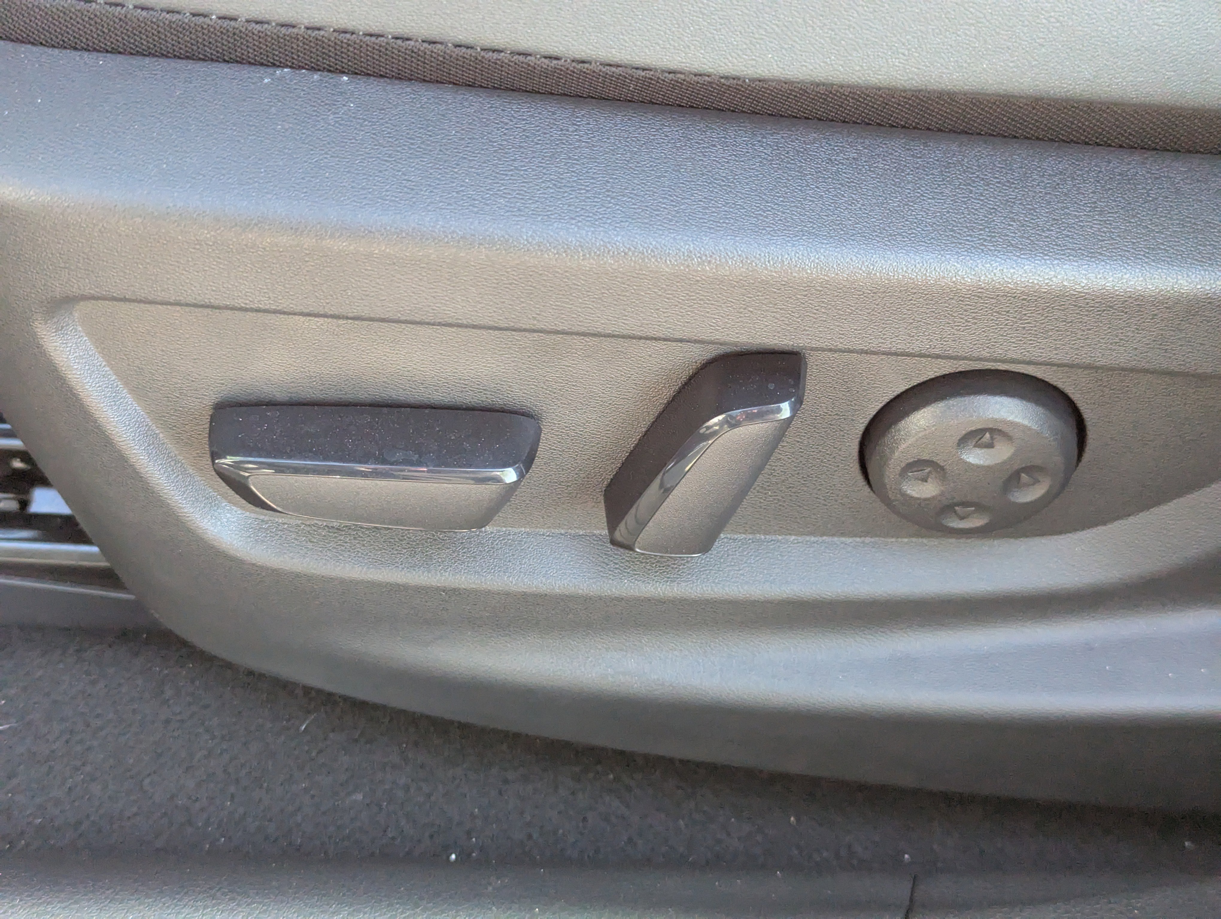 New 2026 Nissan Leaf Platinum+ w/ Cargo Package (Platinum+) image 20