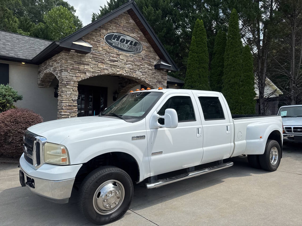 Used 2007 Ford F350 XL AWD/4WD image 4