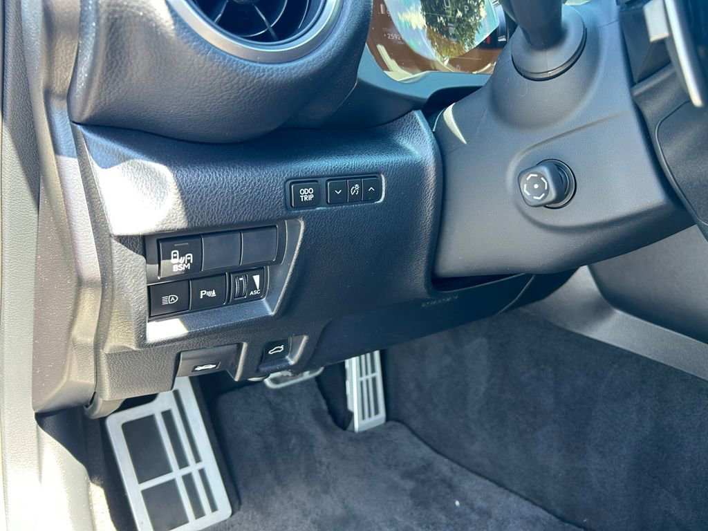 Used 2023 Lexus RC 350 F Sport image 23