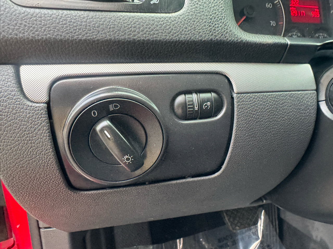 Used 2009 Volkswagen Jetta SE image 30