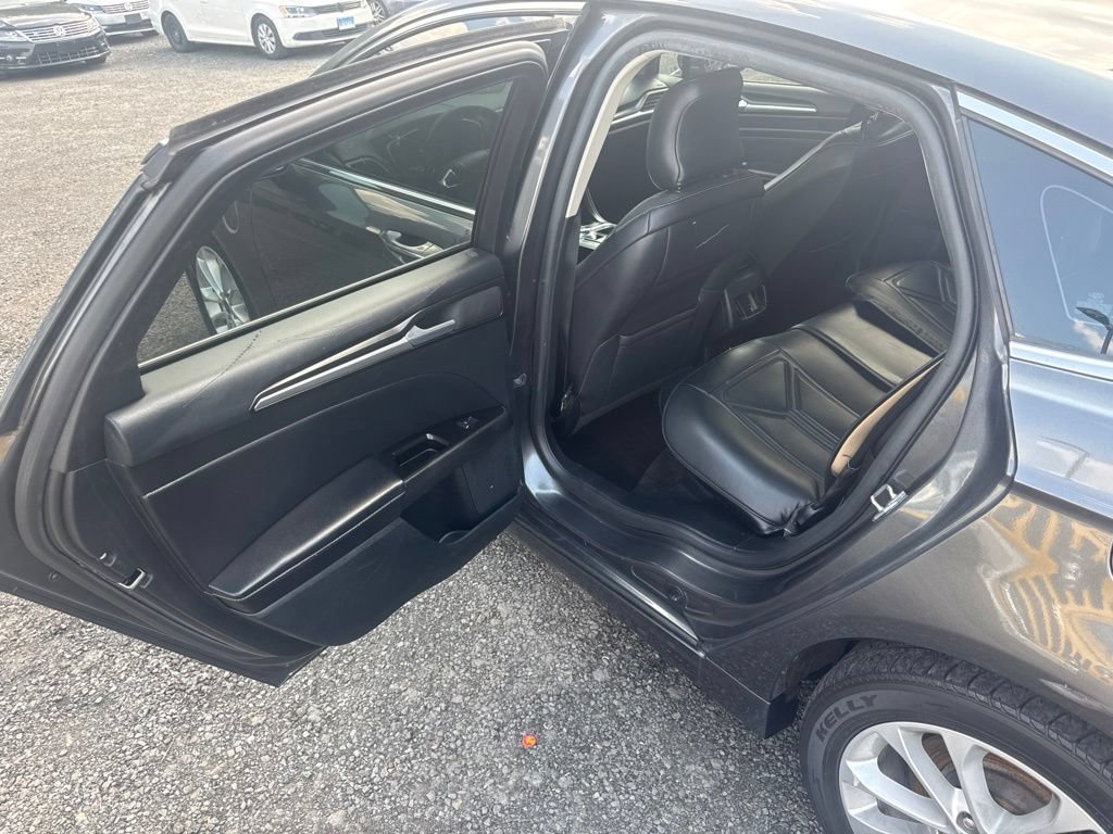 Used 2019 Ford Fusion Energi Titanium FWD image 36