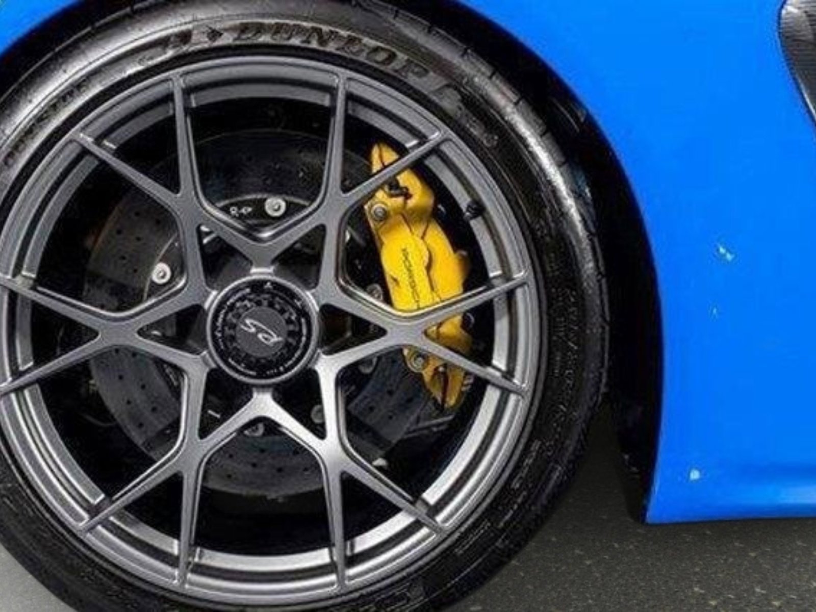 Used 2024 Porsche 718 Cayman GT4 RS RWD image 13