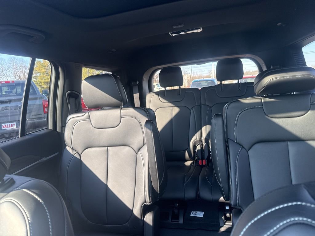 New 2026 Jeep Grand Cherokee L Limited image 30