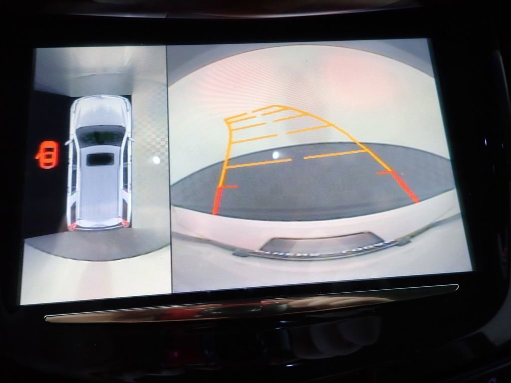 Used 2016 Cadillac Escalade Luxury image 7