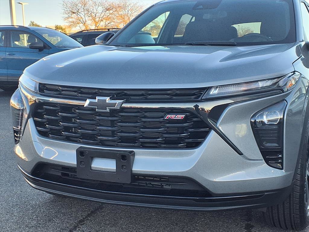 Used 2024 Chevrolet Trax RS w/ Driver Confidence Package image 20