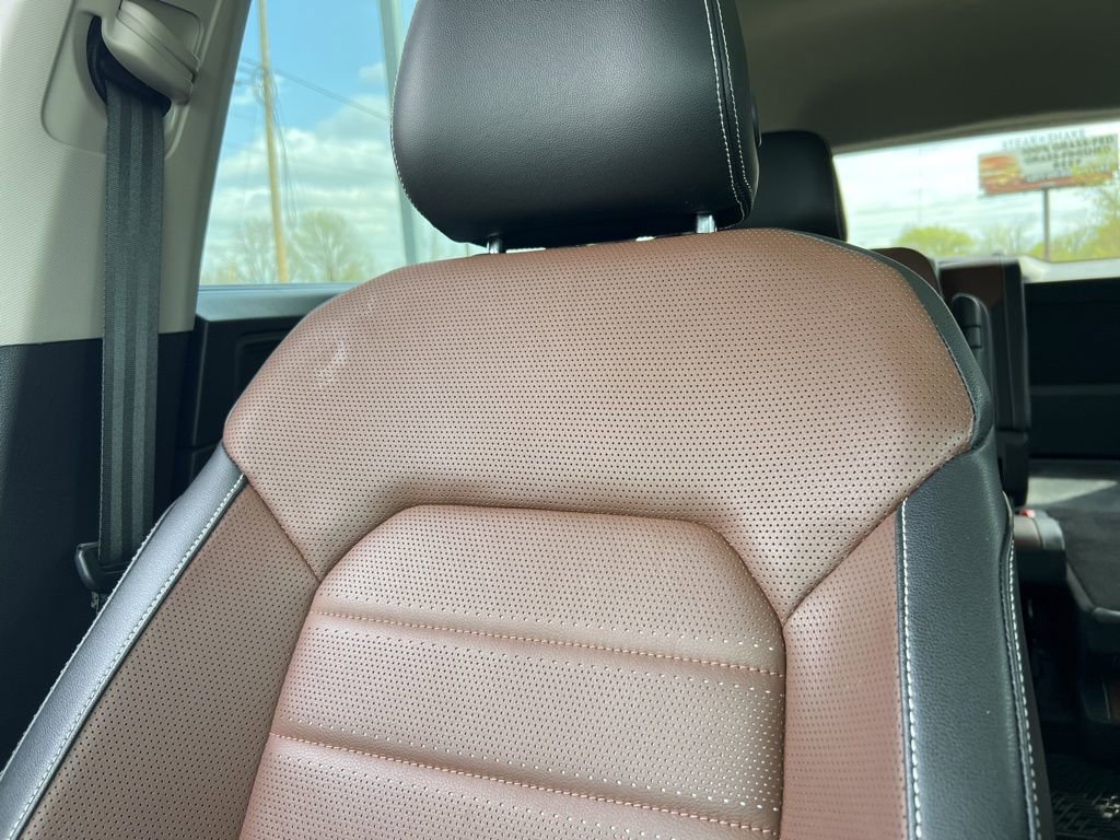 Used 2022 Volkswagen Atlas SEL Premium image 22