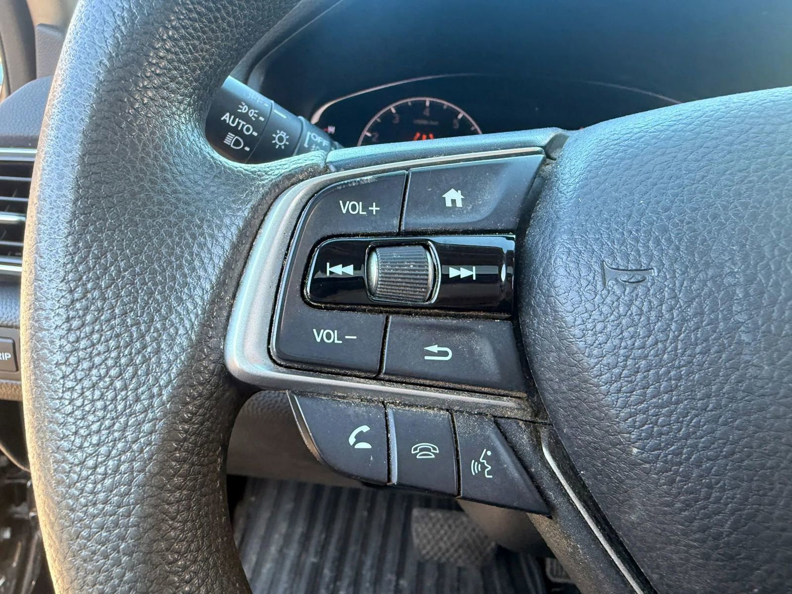 Used 2020 Honda Accord EX image 16