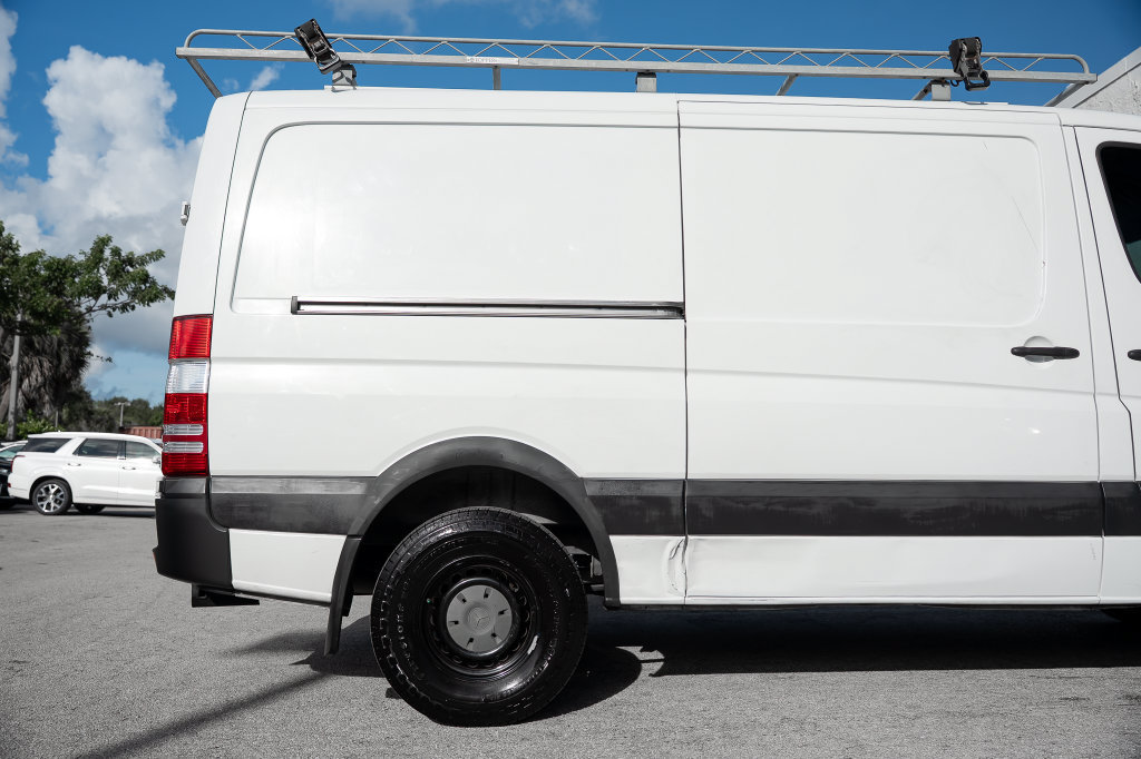 Used 2017 Mercedes-Benz Sprinter 2500 image 5