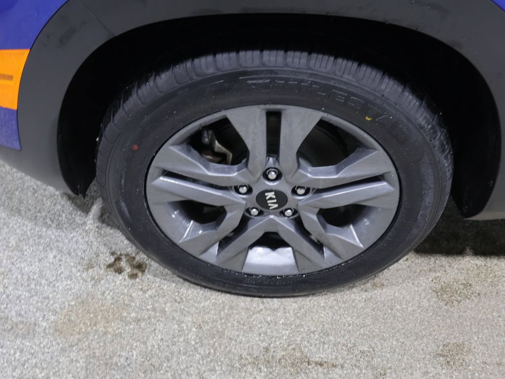 Used 2021 Kia Seltos LX image 9