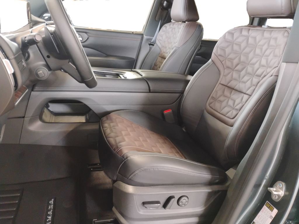 New 2026 Nissan Armada Platinum image 18