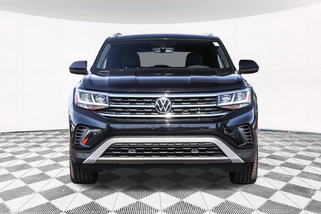 Certified 2023 Volkswagen Atlas Cross Sport SE w/ Panoramic Sunroof Package AWD/4WD image 10
