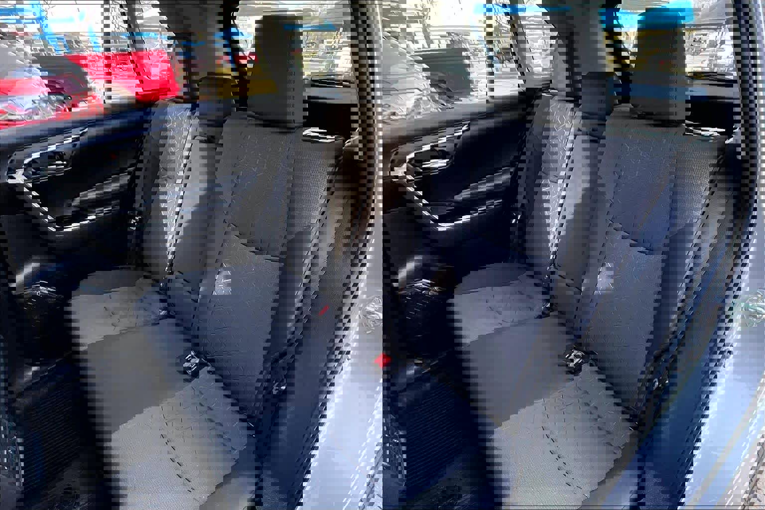 Used 2020 Toyota RAV4 XLE image 21