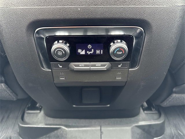 Used 2025 GMC Yukon Denali w/ Sun & Power Step Package image 18