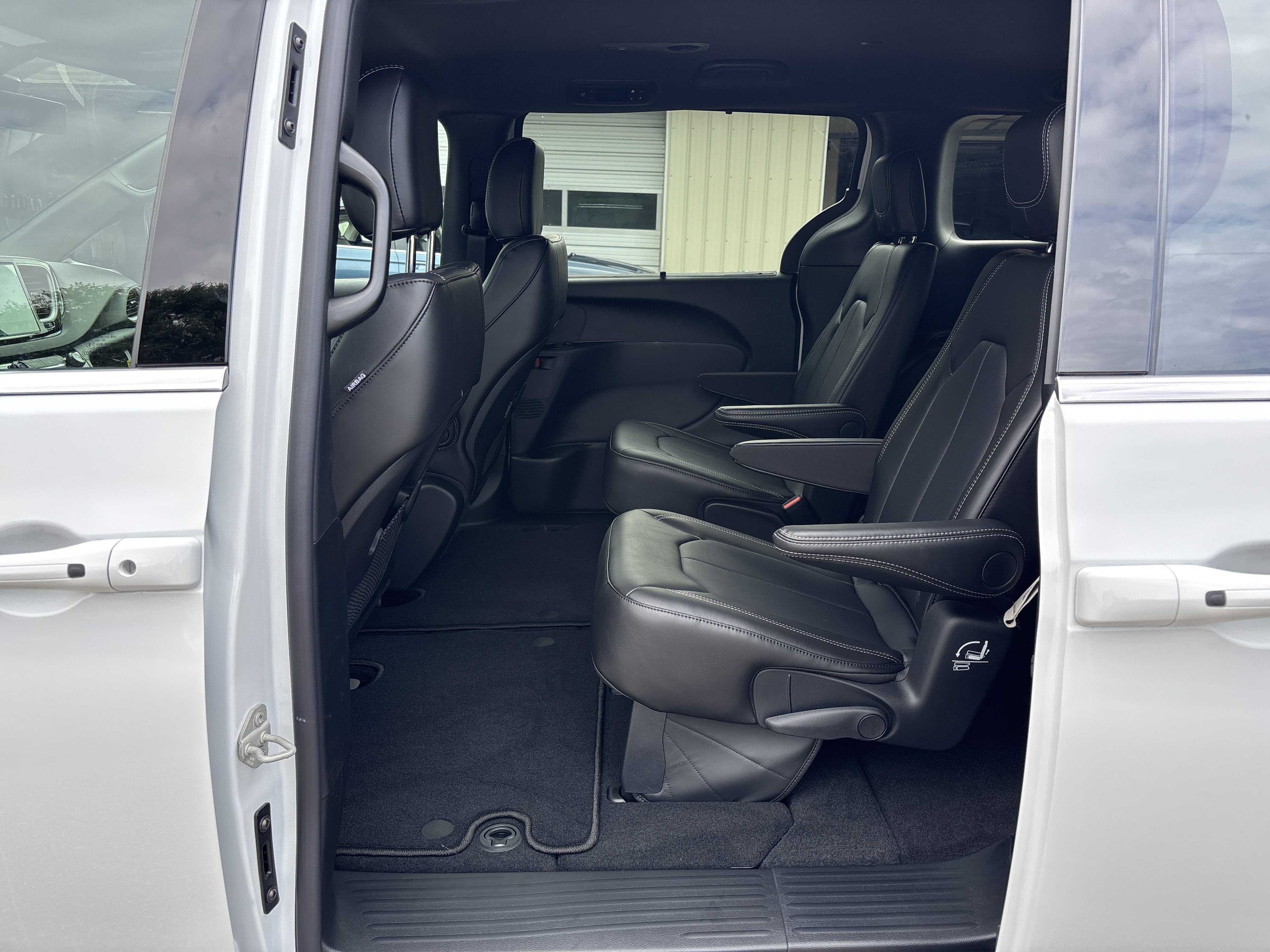 New 2027 Chrysler Pacifica LX FWD image 16