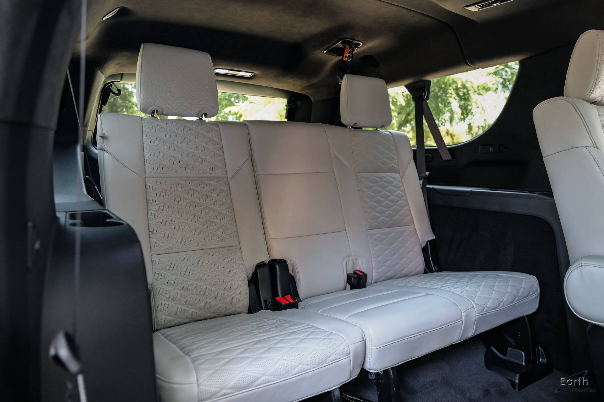 Used 2026 Cadillac Escalade ESV V w/ LPO, ONYX Package AWD/4WD image 87
