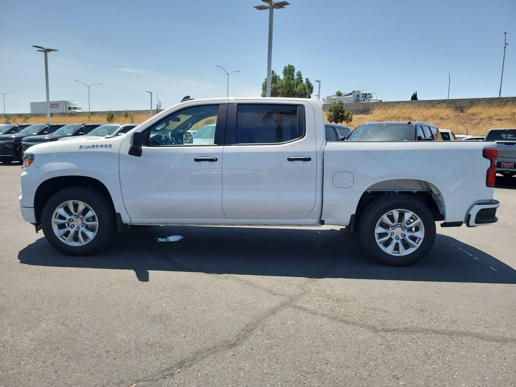 New 2026 Chevrolet Silverado 1500 Custom RWD image 25