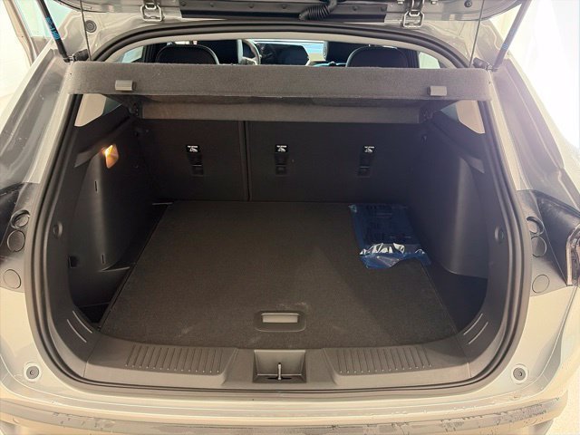 New 2026 Chevrolet Trax LT w/ Driver Confidence Package FWD image 12